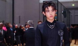 陈飞宇吃瓜吃一半,揭秘娱乐圈幕后真相