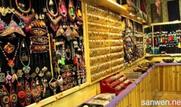 奢饰品店吃瓜,揭秘名流圈层里的八卦风云