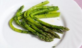 白瓜坏了可以吃吗,白瓜变质后还能食用吗？揭秘食品安全疑问