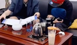 上班人吃同事的瓜,共享午餐背后的职场秘密