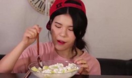 美女吃哈密瓜吗,甜蜜邂逅，尽享夏日清新