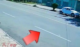 吃瓜停车配图,一图看尽停车百态