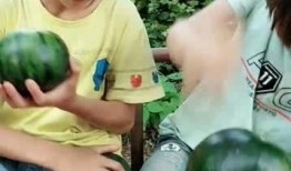 精神小伙吃瓜qq,揭秘网络热点的背后故事