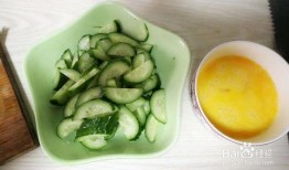 吃瓜同时可以吃鸡蛋吗,美味双享的夏日饮食新风尚